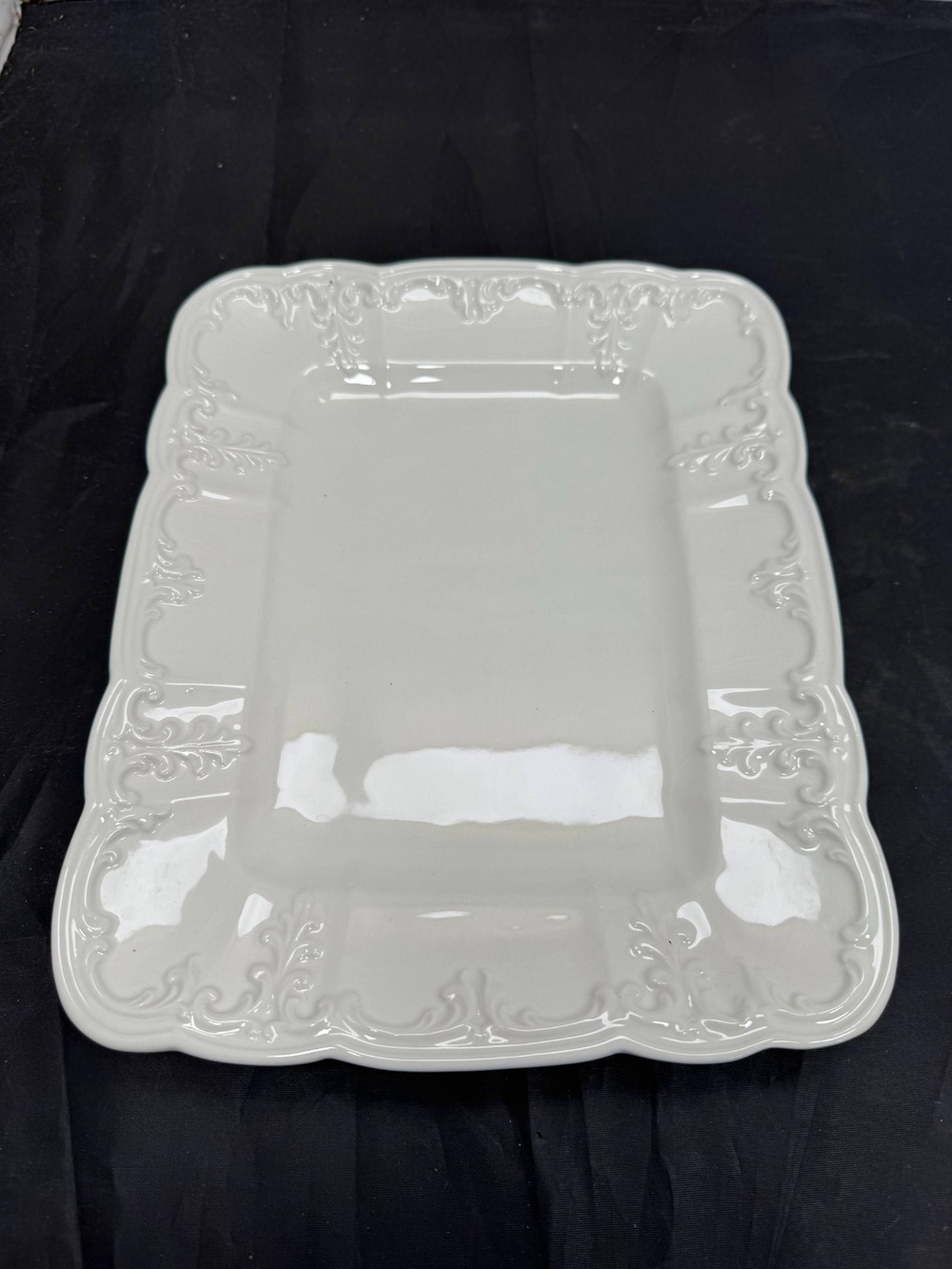 Elios Ceramiche Italy White High Relief Rectangular Serving Platter Tray 12"x9"